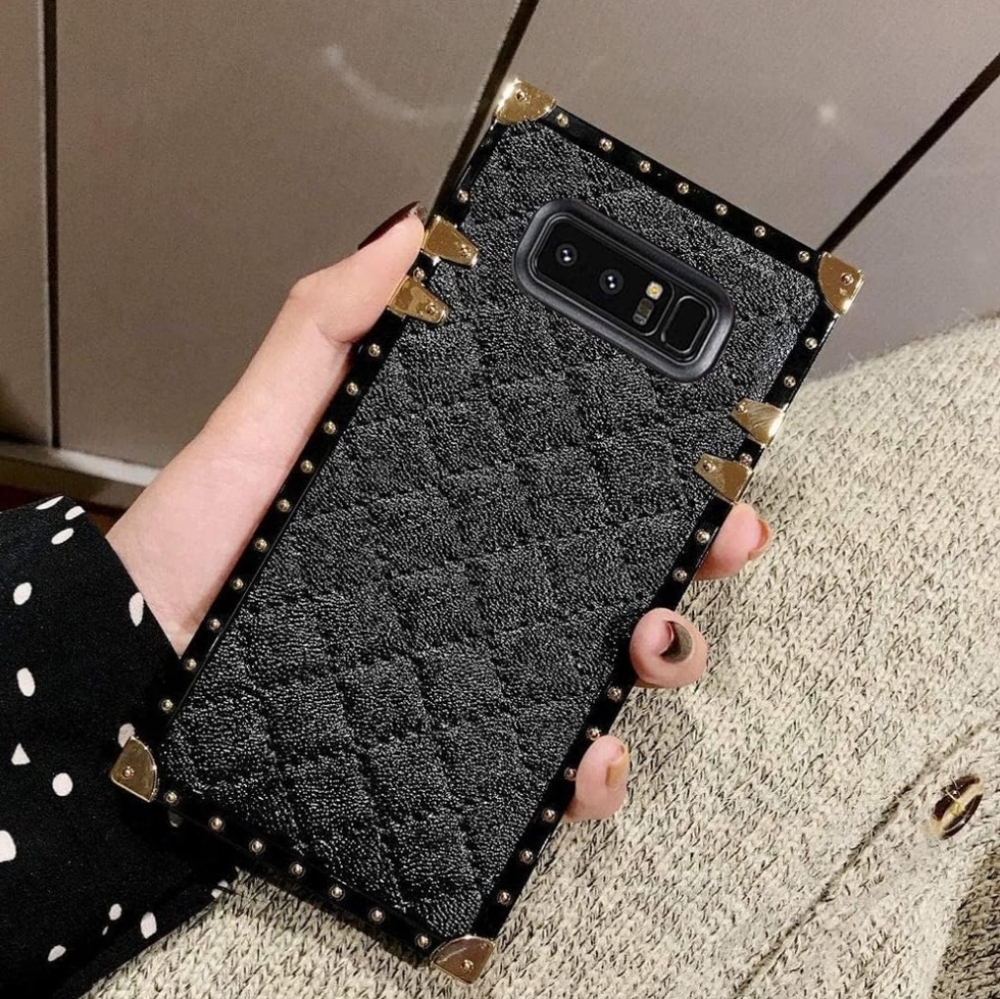 Galaxy S10+ Trunk Case Black diamond w gold